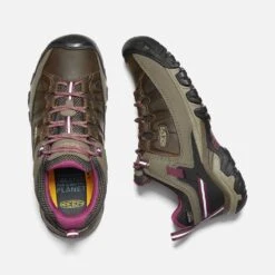 Keen Women's Targhee III Waterproof Hiking Shoe - Weiss/Boysenberry- Regular (B) 11 Keen Women's Targhee III Waterproof Hiking Shoe - Weiss/Boysenberry- Regular (B) -The Famous Shoe Store 1018177 PLD PDP