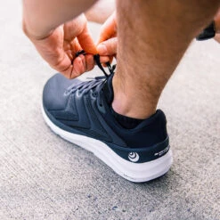 Topo Athletic Men's Phantom 2 Running Shoe - Black/White - Regular (D) 19 Topo Athletic Men's Phantom 2 Running Shoe - Black/White - Regular (D) -The Famous Shoe Store M046.Black White 10