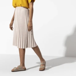 Women's Birkenstock Arizona Soft Footbed Sandals -Taupe 7 Women's Birkenstock Arizona Soft Footbed Sandals -Taupe -The Famous Shoe Store birkenstock womens arizona soft footbed 951303 taupe lifestyle 83899.1614281029